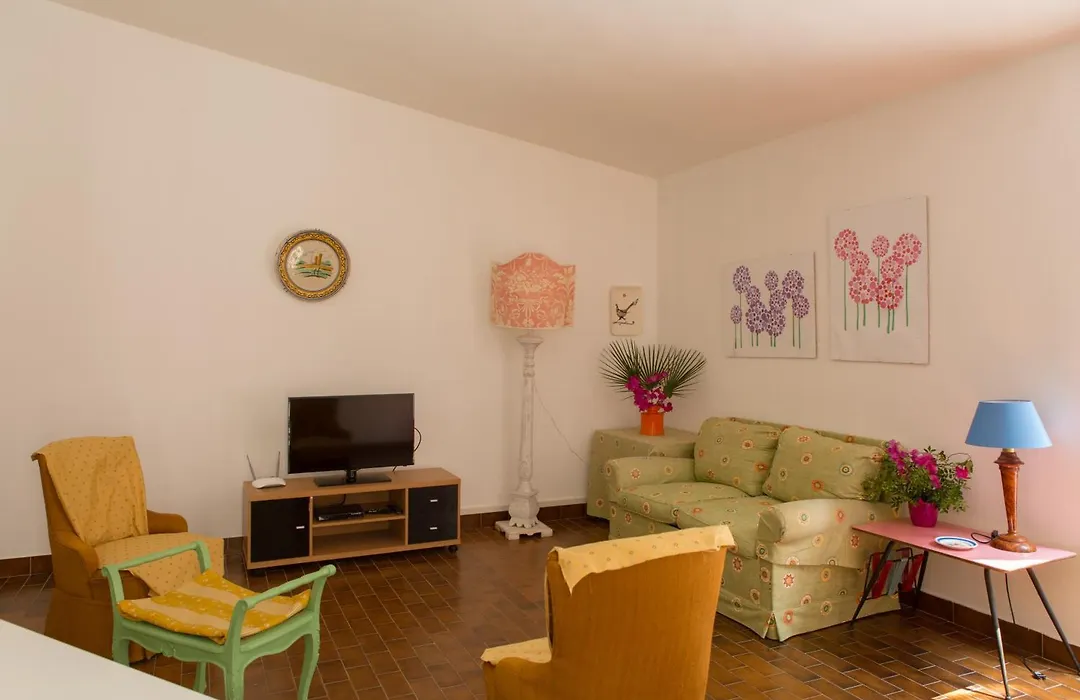 Hotiday Apartments Case Bianche-1